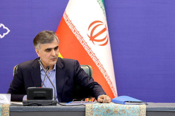 دلار ۱۲۳ هزار تومانی/ وعده‌های بدون اثر فرزین